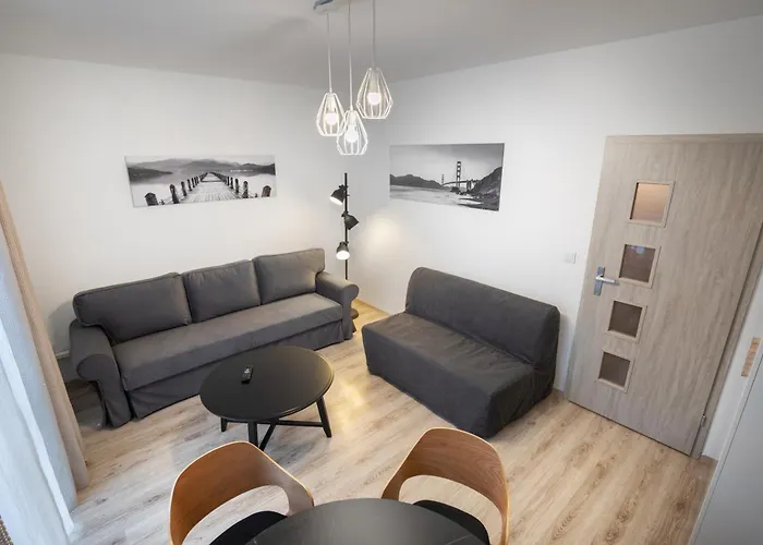 Petrovdom In Warsaw Cozy Apartment Wola, 32 Jana Kazimierza